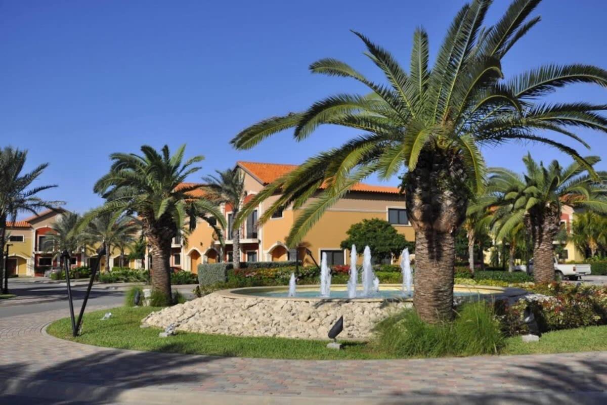 Вілла Spectacular House In Gold Coast Palm Beach Екстер'єр фото