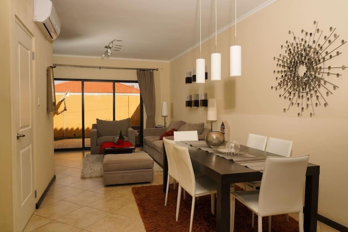 Вілла Spectacular House In Gold Coast Palm Beach Екстер'єр фото