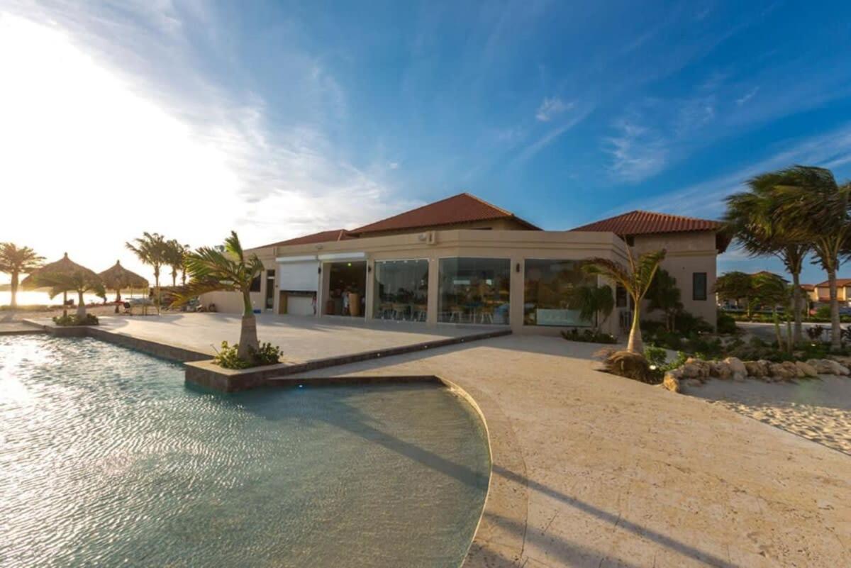Вілла Spectacular House In Gold Coast Palm Beach Екстер'єр фото