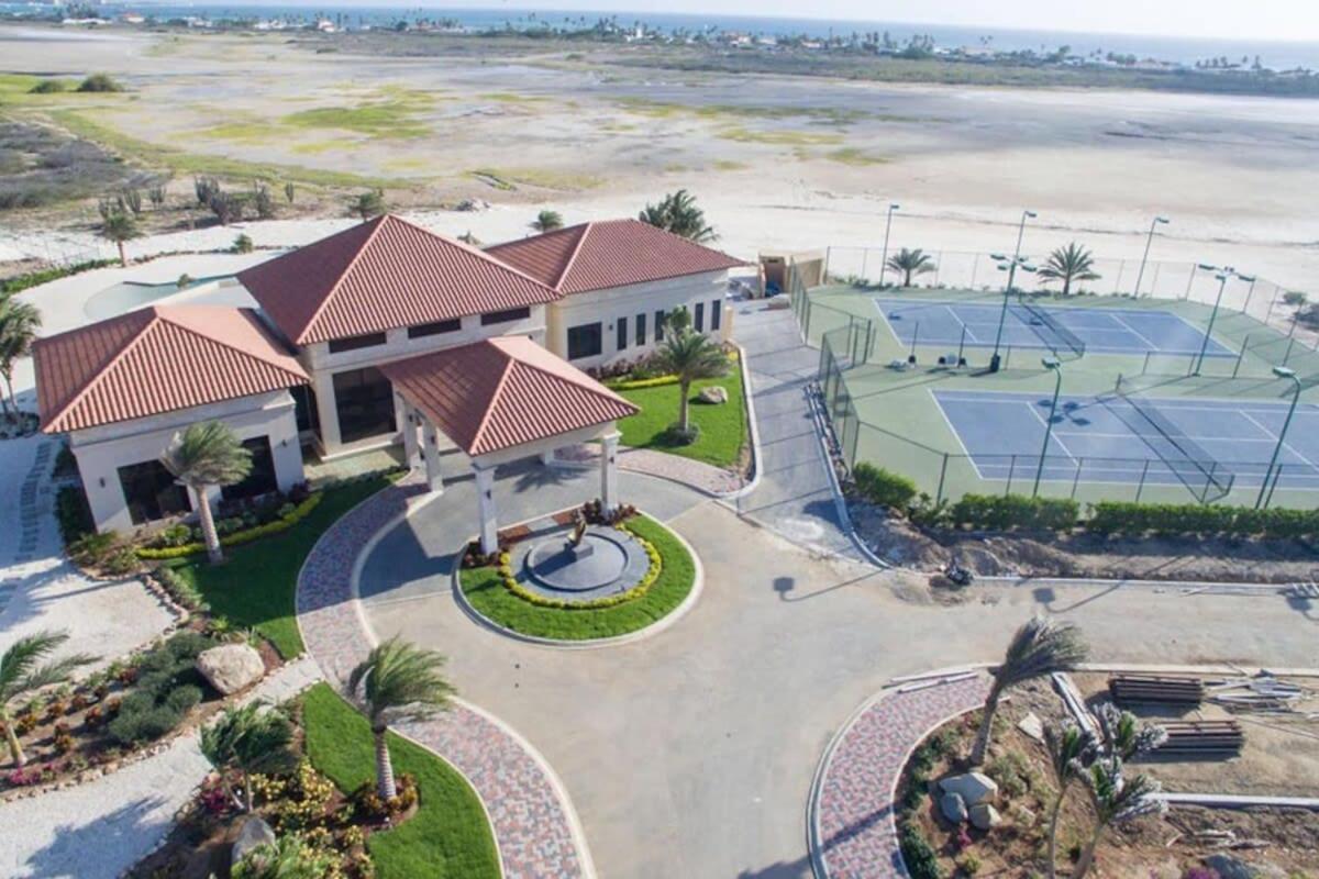 Вілла Spectacular House In Gold Coast Palm Beach Екстер'єр фото