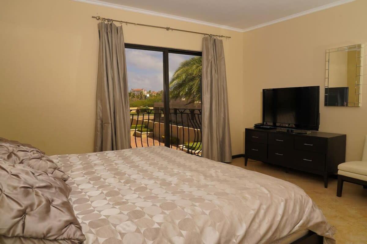 Вілла Spectacular House In Gold Coast Palm Beach Екстер'єр фото
